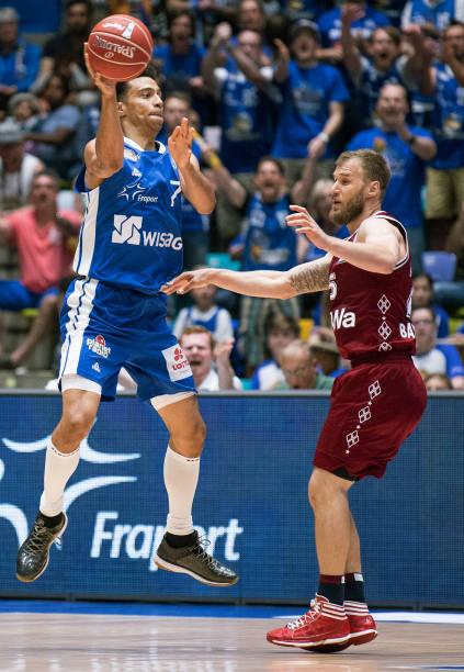 球队不仅需 球队不仅需